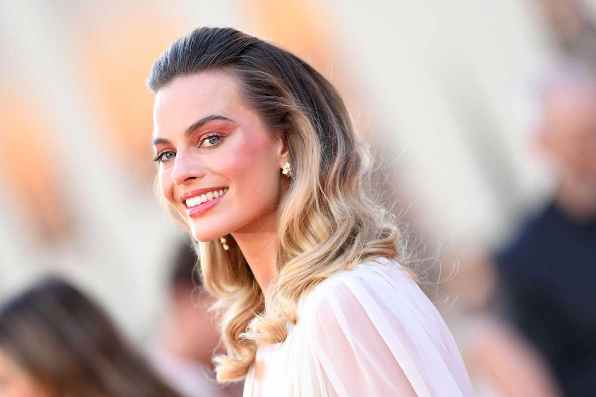 How Rich is Margot Robbie