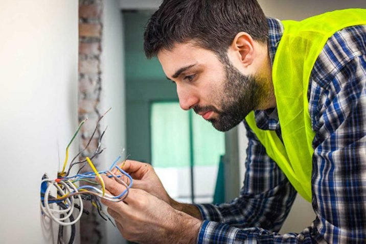 6-Electrical-Problems-That-Are-Common-Around-the-Home