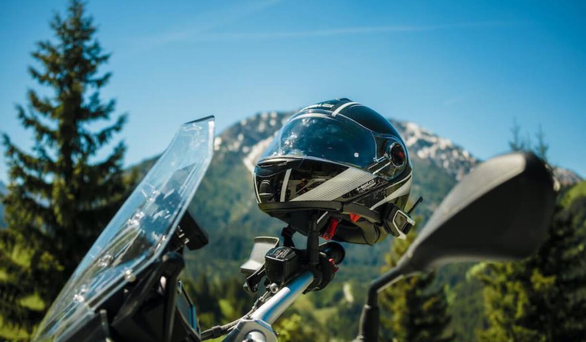 Your Comprehensive StepByStep Guide To Cleaning Your Dirt Bike Helmet