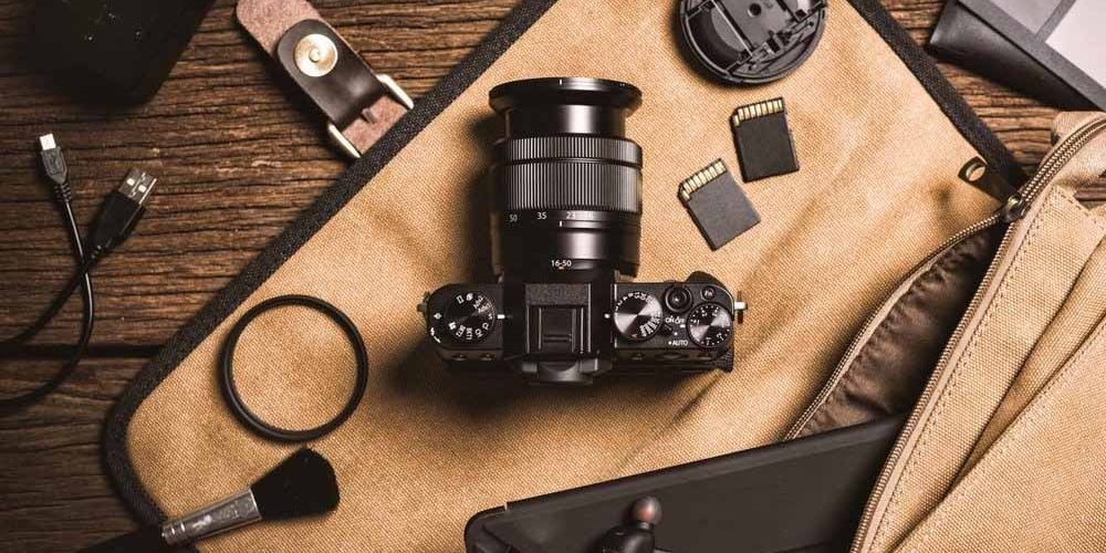5 Must-Have Gears For Your Camera