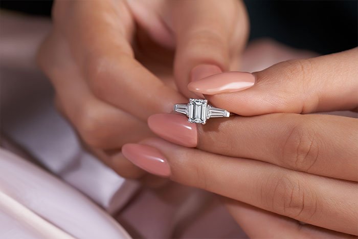 What Carat Weight is Perfect for your Diamond Ring