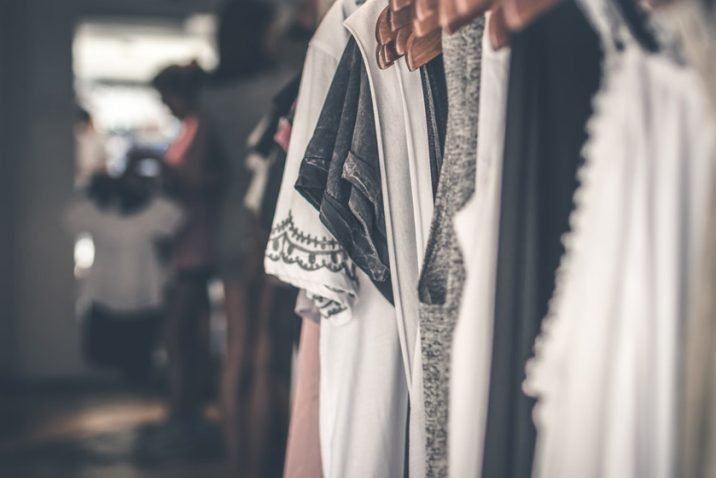 What You Should Know When Buying Wholesale Clothing