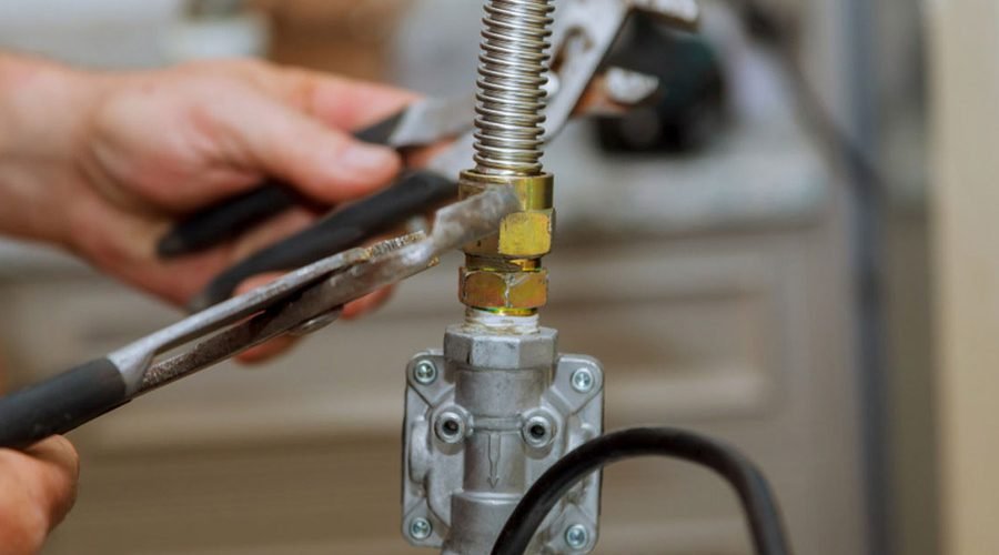 10 Advantages of Professional Gas Fitting Services over DIY Solutions