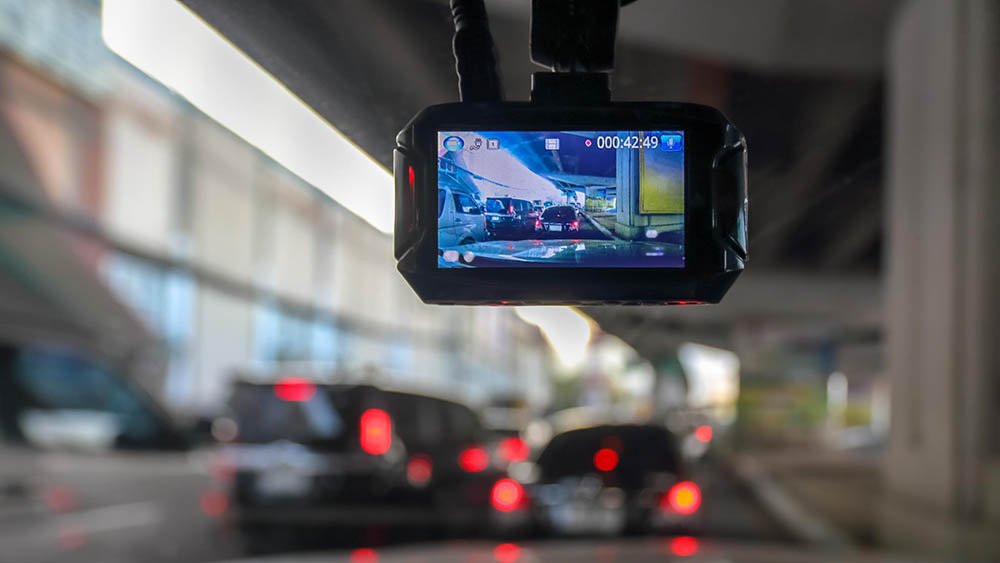 The Benefits and Limitations of Dash Cameras in Truck Accident Cases in Dallas 1