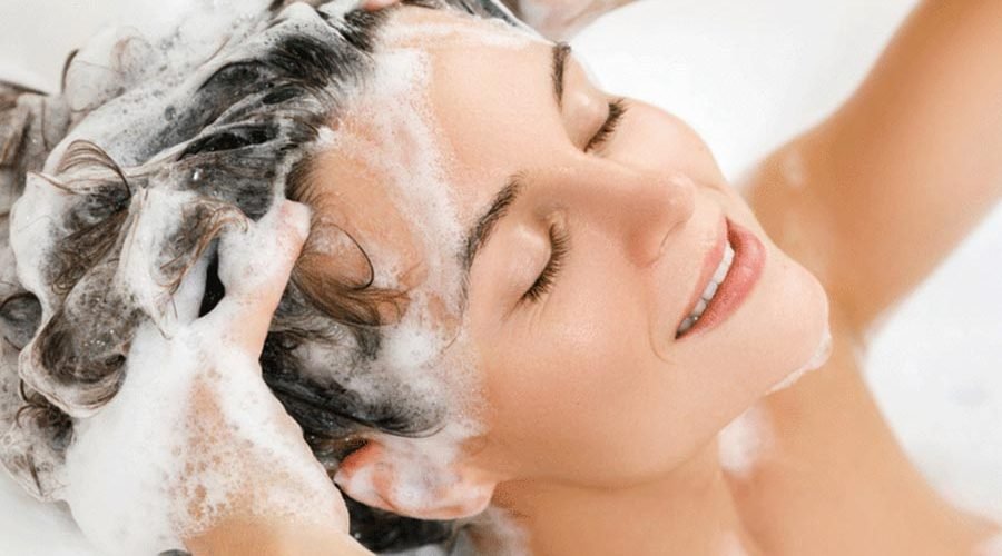 5 Benefits of Using Organic Shampoo for All Hair Types