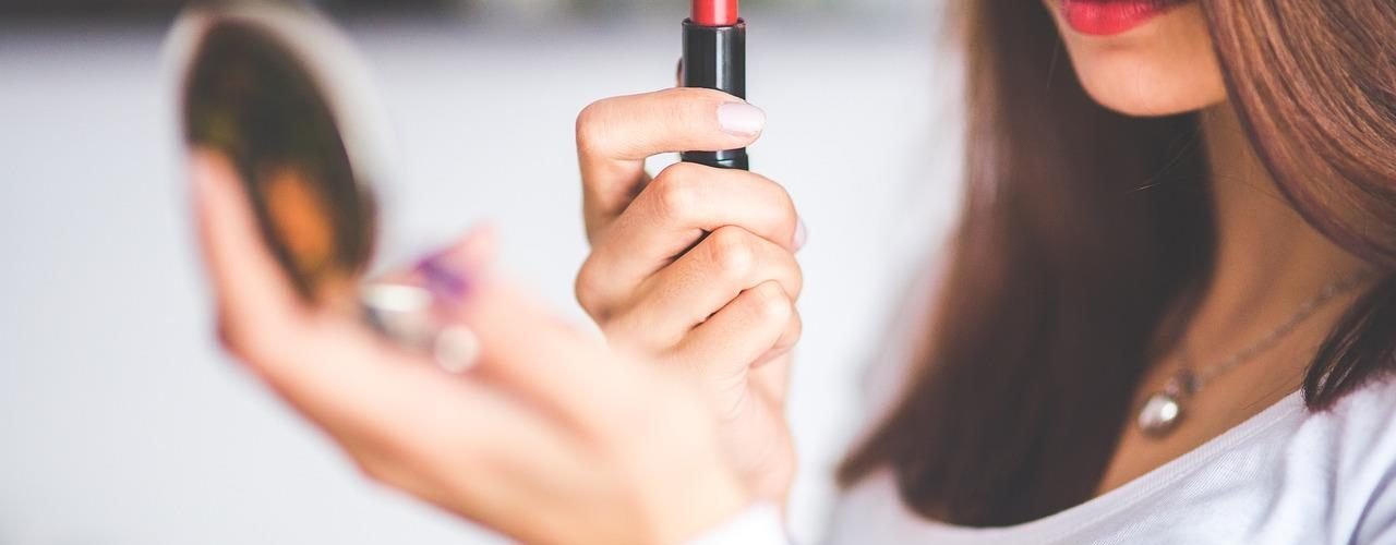 6 Cosmetic Must Haves For An Aspiring Beauty Blogger