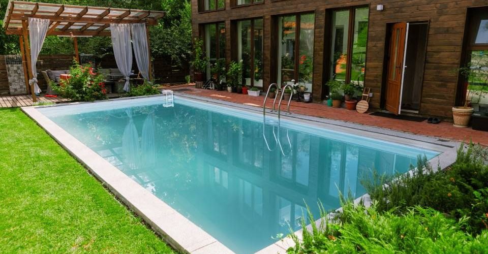 why-you-should-hire-expert-pool-builders-for-your-1