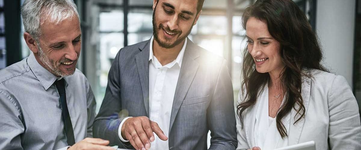 What Sets a Top Immigration Lawyer Apart
